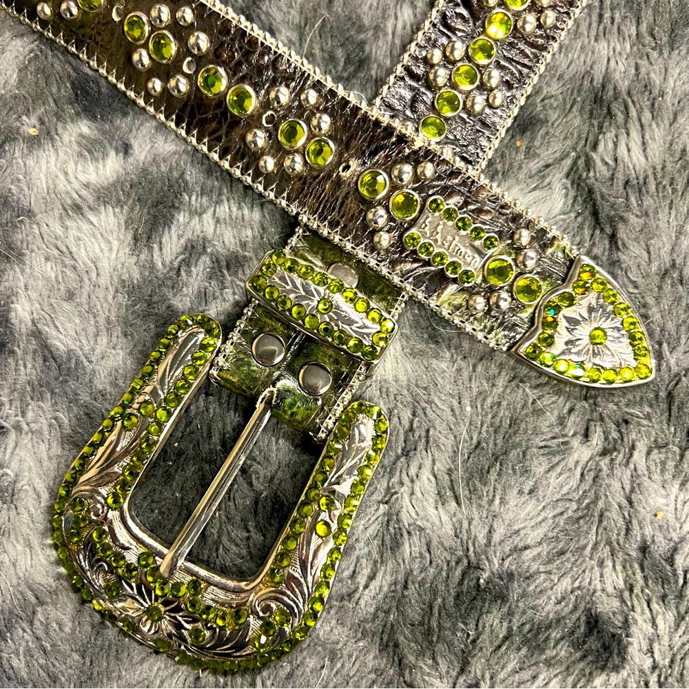 b.b. simon Olive green croc print belt with green peridot crystals. Size L.